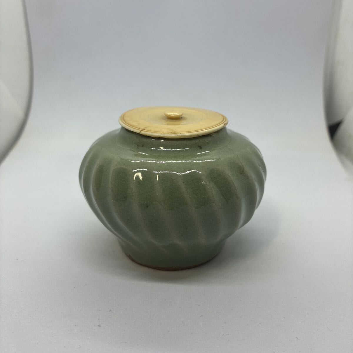 ♦中国 古玩 古陶磁 青磁 双耳 瓶 小壺 骨董品 アンティーク コレクション 2025年最新】Yahoo!オークション - 青磁(骨董陶磁器一般 中国