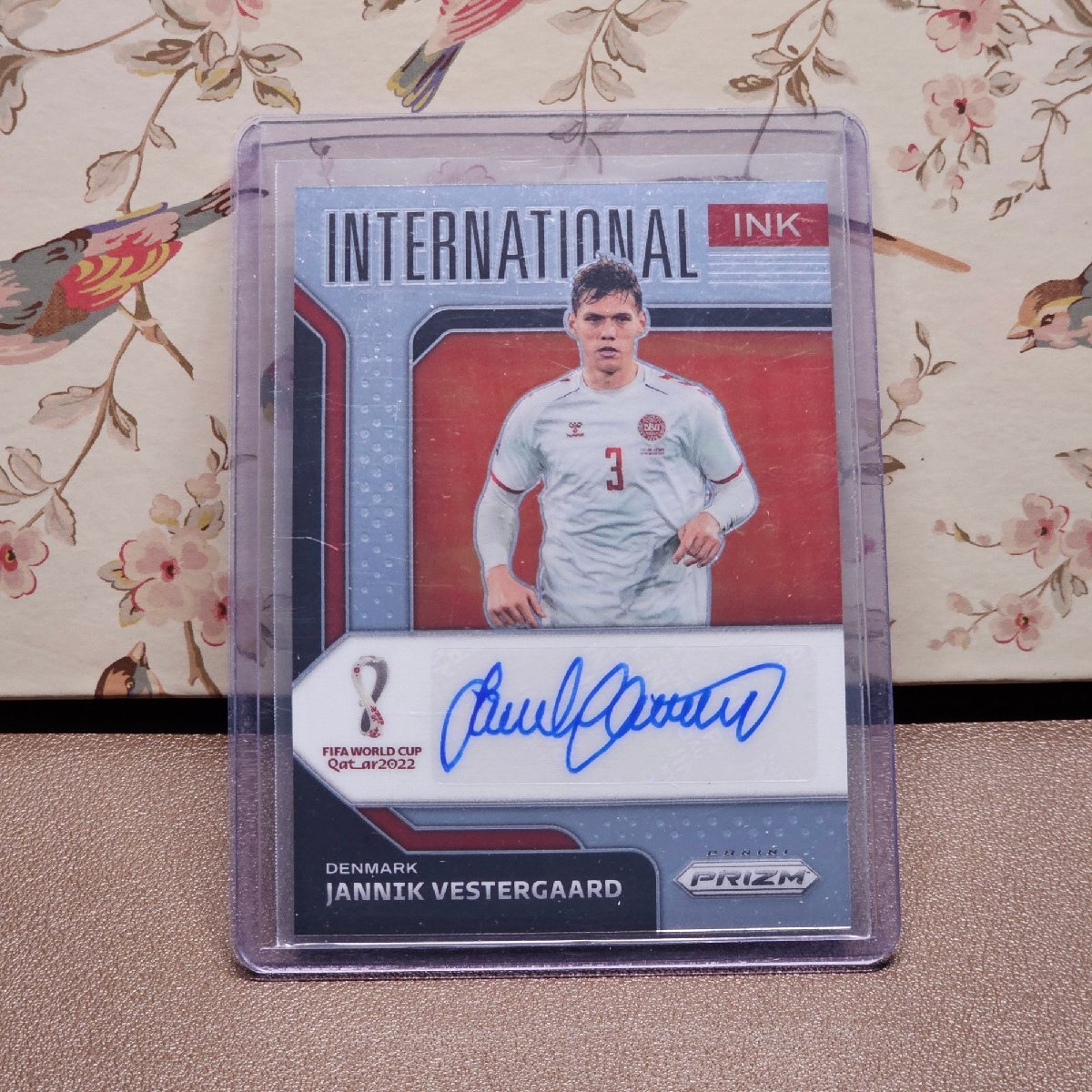 海外サッカー 直筆サイン入りカード ジャージカード hqdefault.jpg