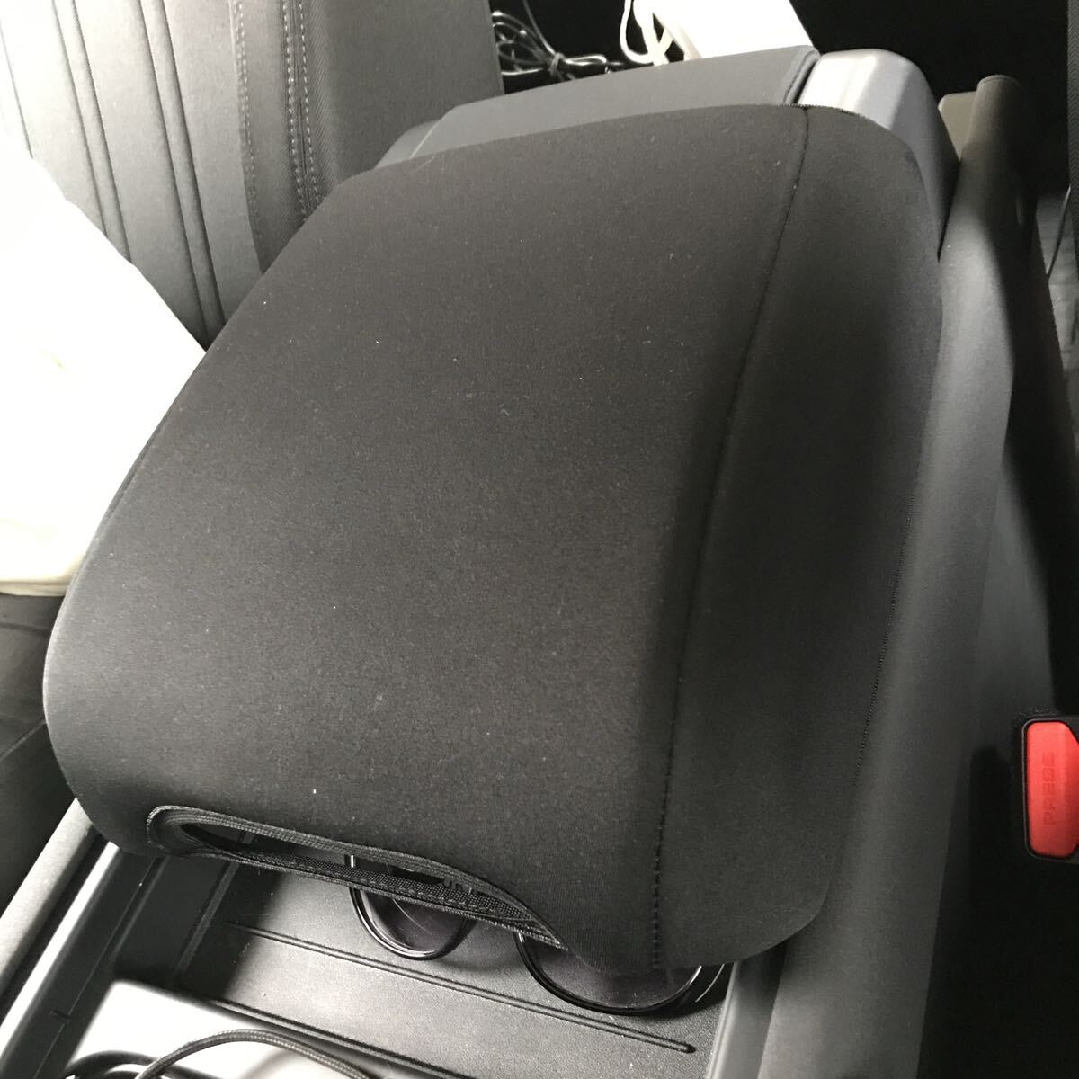 新型　ランドローバーディフェンダー　90/110/130 専用　センターコンソー