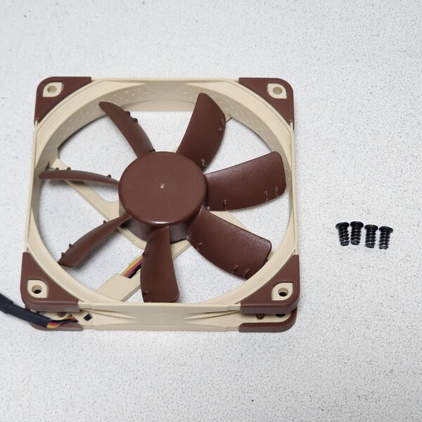 【送料無料】Noctua NF-S12A FLX 120mm 静音ファン 3PIN 動作確認済み PCパーツ