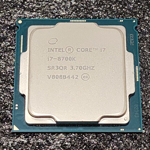 CPU Intel Core i7 8700K 3.7GHz 6コア12スレッド CoffeeLake PCパーツ インテル 動作確認済み