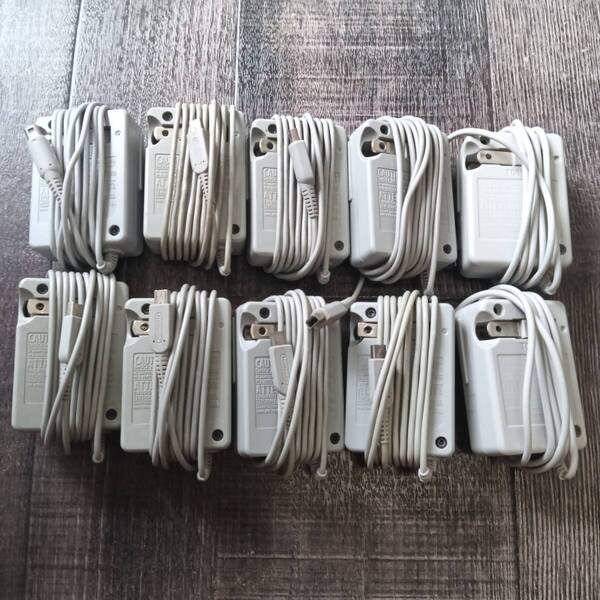 new3dsll 2dsll 3dsシリーズ専用純正充電器 ACアダプター WAP-002 8個 非純正充電器 T0812 2個 計10個セット 08071