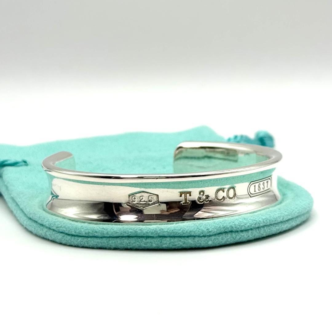 新品未使用 Tiffany ティファニー ナローカフ バングル 腕輪 2025年最新】Yahoo!オークション -ティファニー バングル