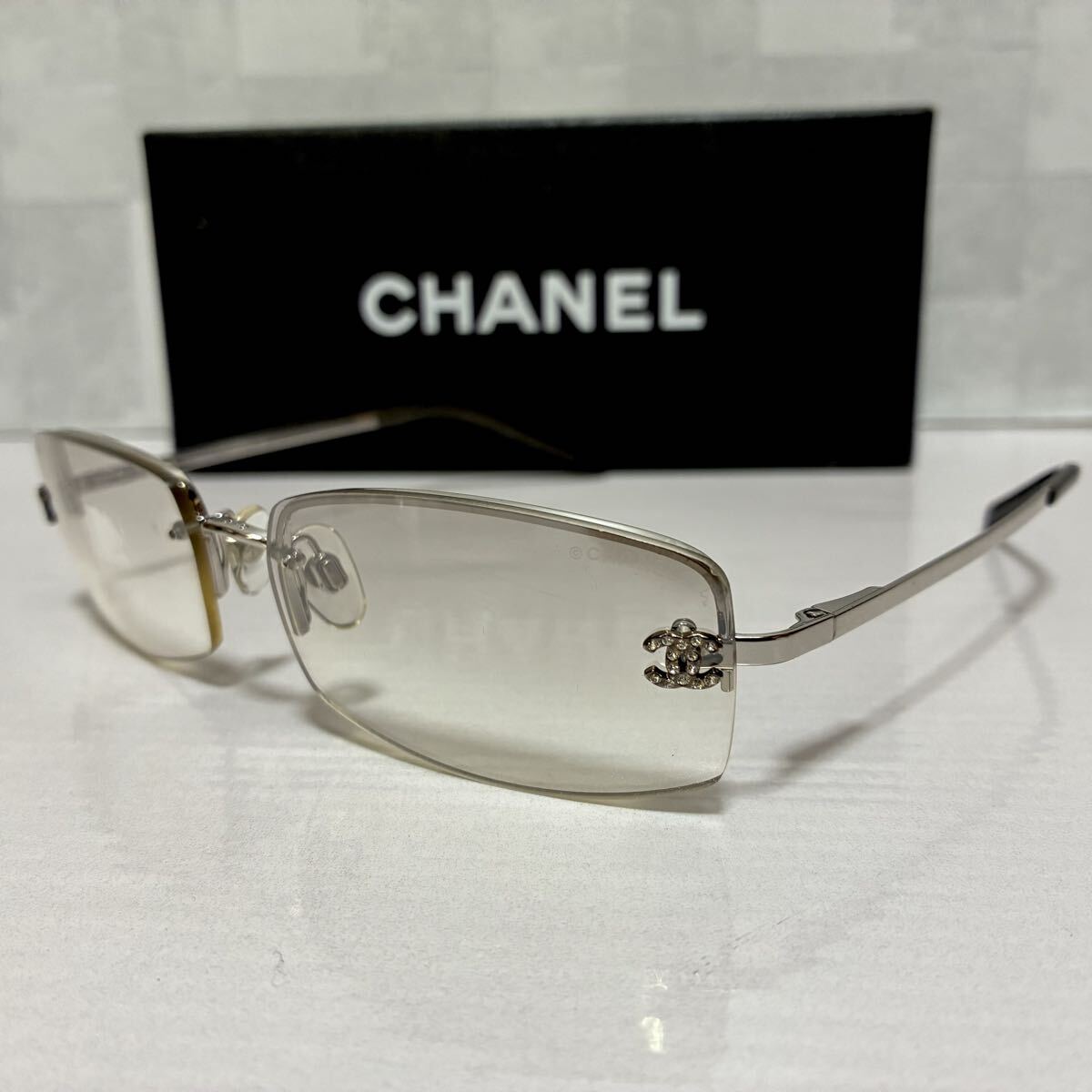 CHANEL シャネル　サングラス　ストーン　未使用　正規品 CHANEL - CHANEL シャネル ココマーク サングラス メガネ ライン
