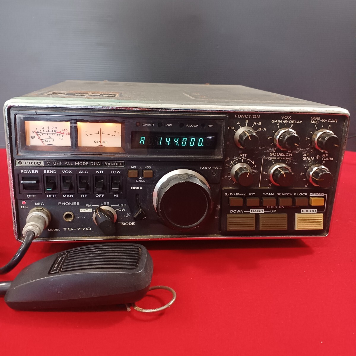 TRIO TS-770 デュアルバンド 固定用無線機 2台セット Yahoo!オークション -「trio ts-770」の落札相場・落札価格