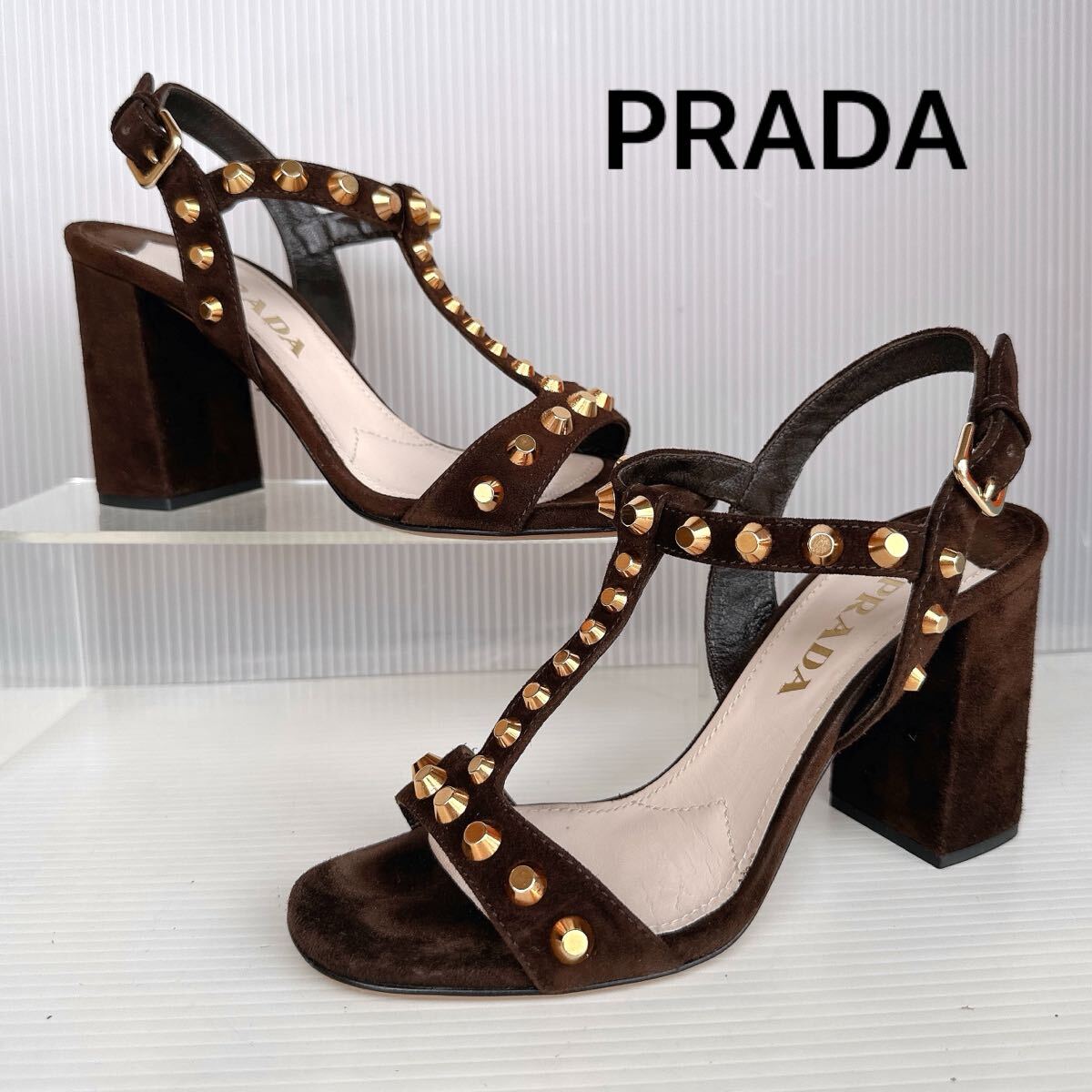 美品　PRADA プラダ　ストラップ付き　スタッズ　サンダル　ローヒール　23 美品 PRADA プラダ ストラップ付き スタッズ サンダル ローヒール 23
