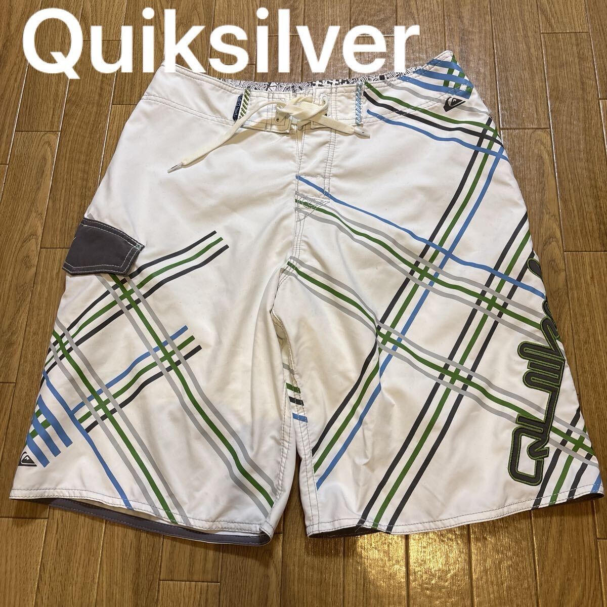 海外限定　新品未使用品　   ショーツ　海パン　ホワイト 海外限定 新品未使用品 ショーツ 海パン ホワイト 2025年最新