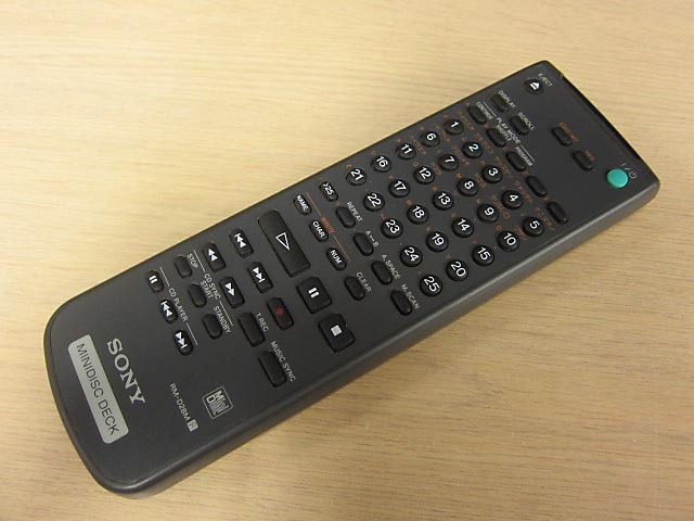 SONY ソニー DATDECK オーディオリモコン RM-D757 ※ジャンク SONY ソニー DATDECK オーディオリモコン RM-D757 ※ジャンク