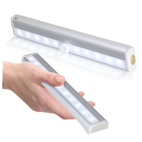 2本セット電池式 LED センサーライト 人感センサー ライト
