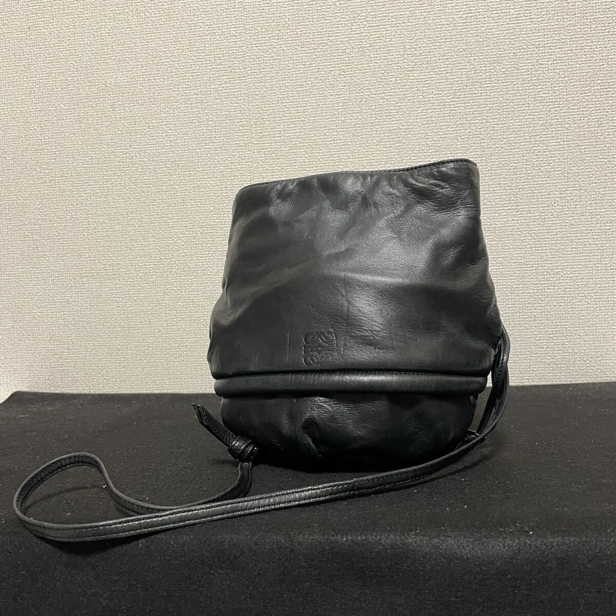 希少 LOEWE ロエベ 巾着 タッセル オールレザー ショルダーバッグ ロゴ f-18455-1.jpg