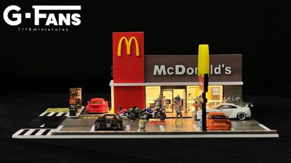 マクドナルド ドライブスルー 1/64駐車場LED照明付きジオラマ ミニカー 国内発送