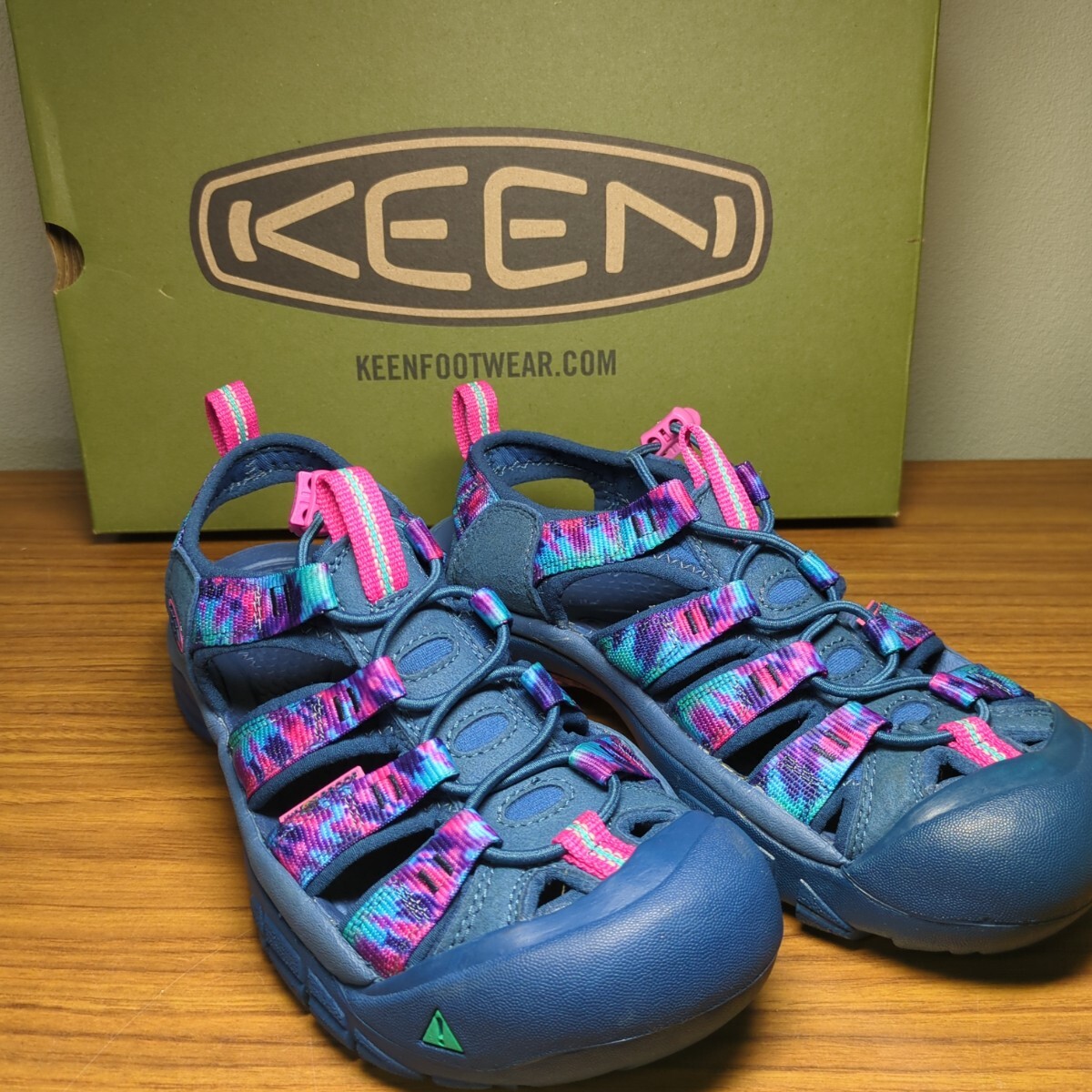 【新品未使用】KEEN キーン ユニーク 23センチ マルチカラー サンダル 2025年最新】Yahoo!オークション -キーン keen 23の中古品・新品