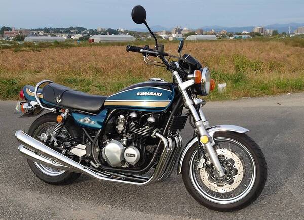 送料無料 ゼファー750 新品未使用品 4本出しマフラー 車検非対応 ZEPHYR 750 KAWASAKI カワサキ 4本マフラー メッキ Z1 Z2 ZⅡ