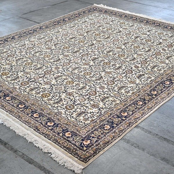 【新品未使用】ペルシャ絨毯？？　新品　ラグ ペルシャ絨毯 ナイン産 ウール 155x255cm ラグ専門店