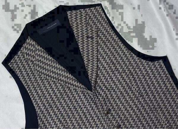 状態良好 TAGLIATORE 近年モデル タリアトーレ サイズ 44 S〜M ジレ ベスト 最高級 ネイビーホワイト系 コットン 100% スーツ イタリア製