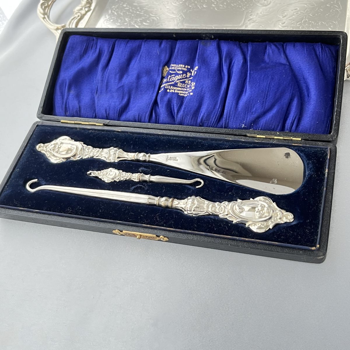 【英国】【純銀ハンドル】 靴べら / ボタンフック 1910年 専用ケース 英国】【純銀ハンドル】 靴べら / ボタンフック 1910年 専用