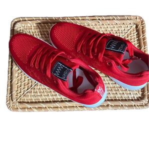 FAS HloNレッドスポーツシューズ