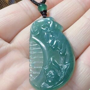 R2-01938-1天然本翡翠《本物保証》 藍水ひすい 櫛ペンダント 一点物 魔除け 昇進 成功 風水 金運 財運 幸運 幸福 縁起物 パワーストーン