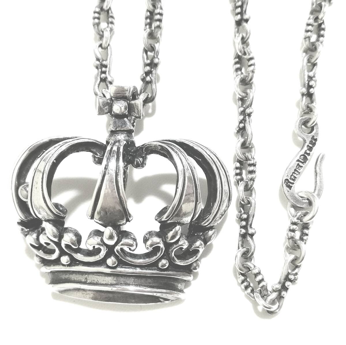 ロイヤルオーダー　クロス　チョーカー　シルバー シルバー ロイヤル クロス ネックレス – GILA JEWELZ