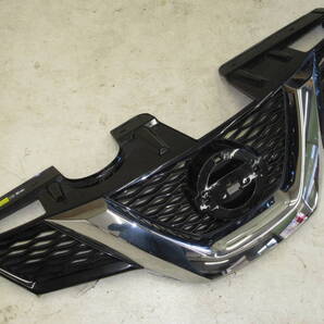 全国送料無料!日産T32エクストレイル前期フロントグリル中古品 62310 4CE0A/62310 4CE0B 目立つ傷や見た目の破損部分等無し!