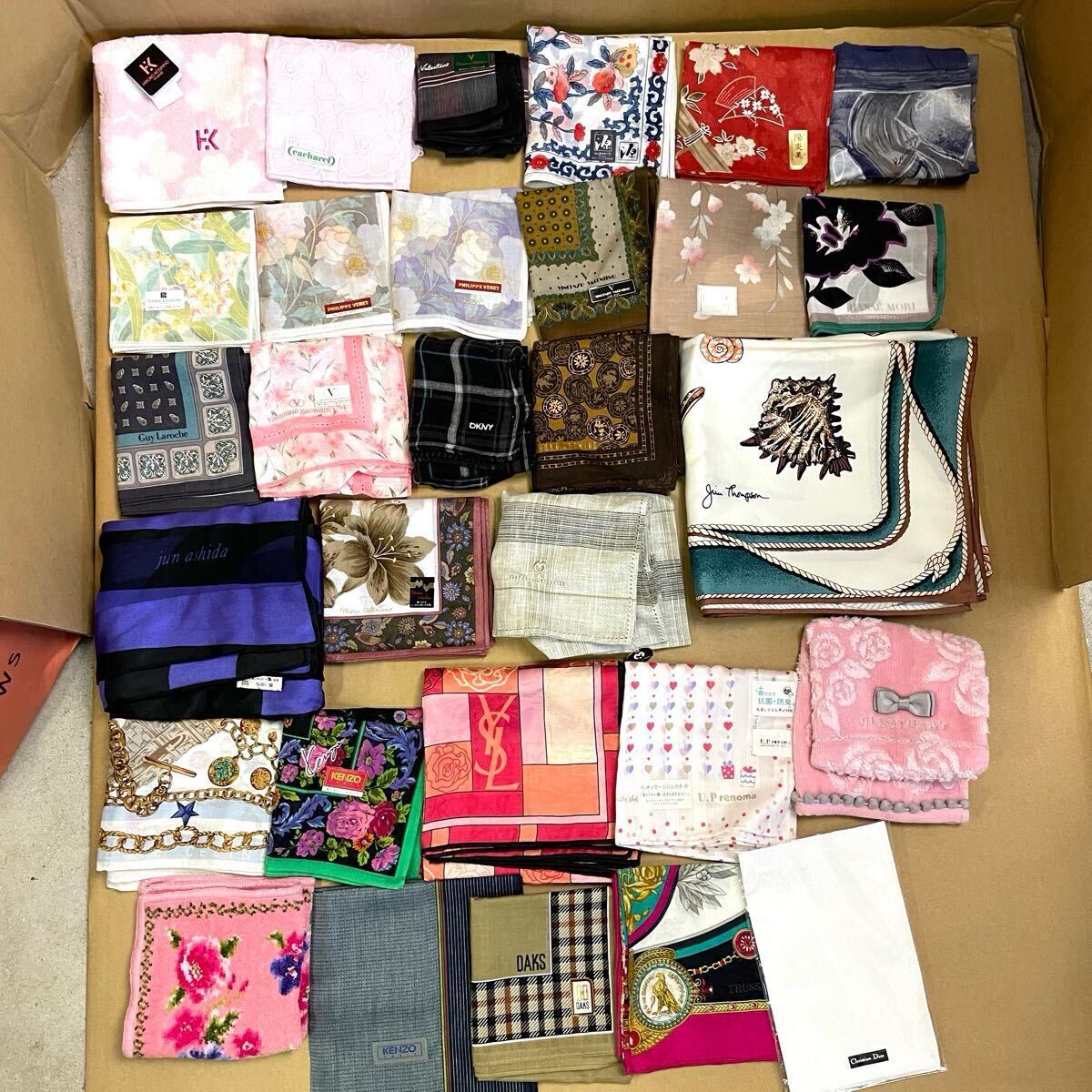 ★1 BURBERRY FENDI コーチ ハンカチ 大量セット CELINE Burberry & Celine ハンカチセット - メルカリ