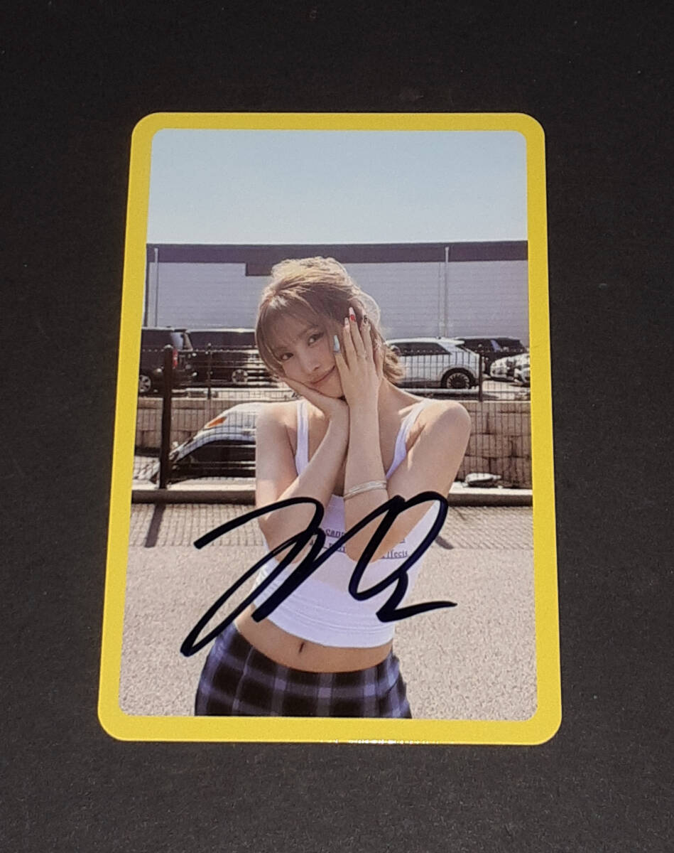 TWICE モモ　サイン　直筆　トレカ TWICE モモ SIE. トレカ サイン入り - メルカリ