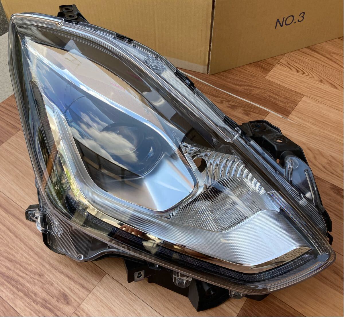 ZC33スイフトスポーツ　右ヘッドライト中古品 ZC33スイフトスポーツ 右ヘッドライト中古品 ZC33スイフト