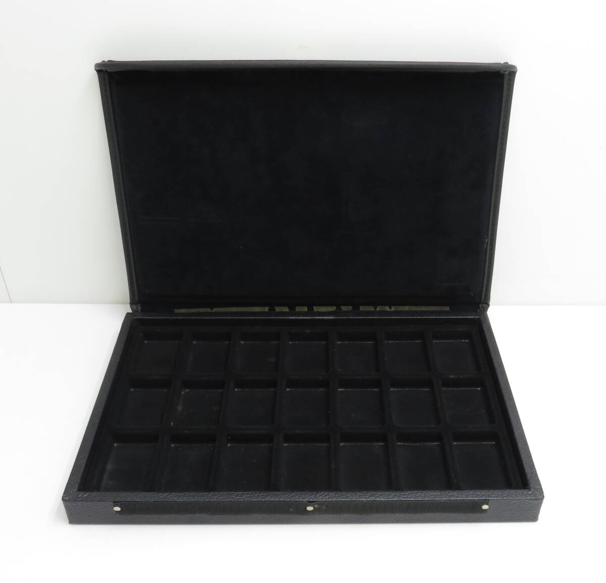 ZIPPOコレクションケース 木箱6段120個収納ケース中古品 ZIPPOコレクションケース 木箱6段120個収納ケース中古品