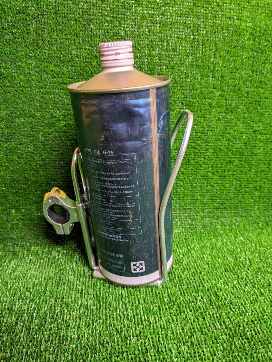 1リットル缶　オイル缶ホルダー　2スト　バイク　ドリンクホルダー　gt250 1リットル缶オイル缶ホルダー2ストバイクドリンクホルダーgt250