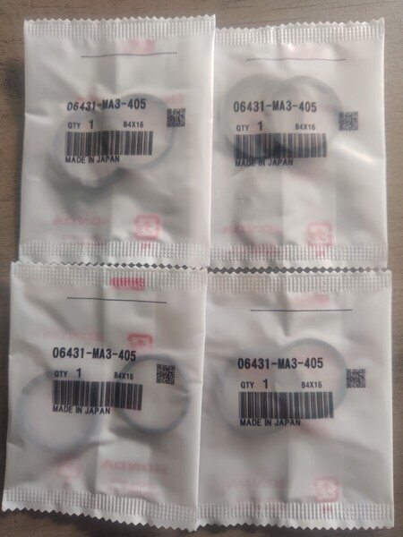 CBR250 MC14 MC17 フロントブレーキ ピストンシールセット新品 純正 ピストン無し キャリパー CBR250FOUR CBR250R 1台分