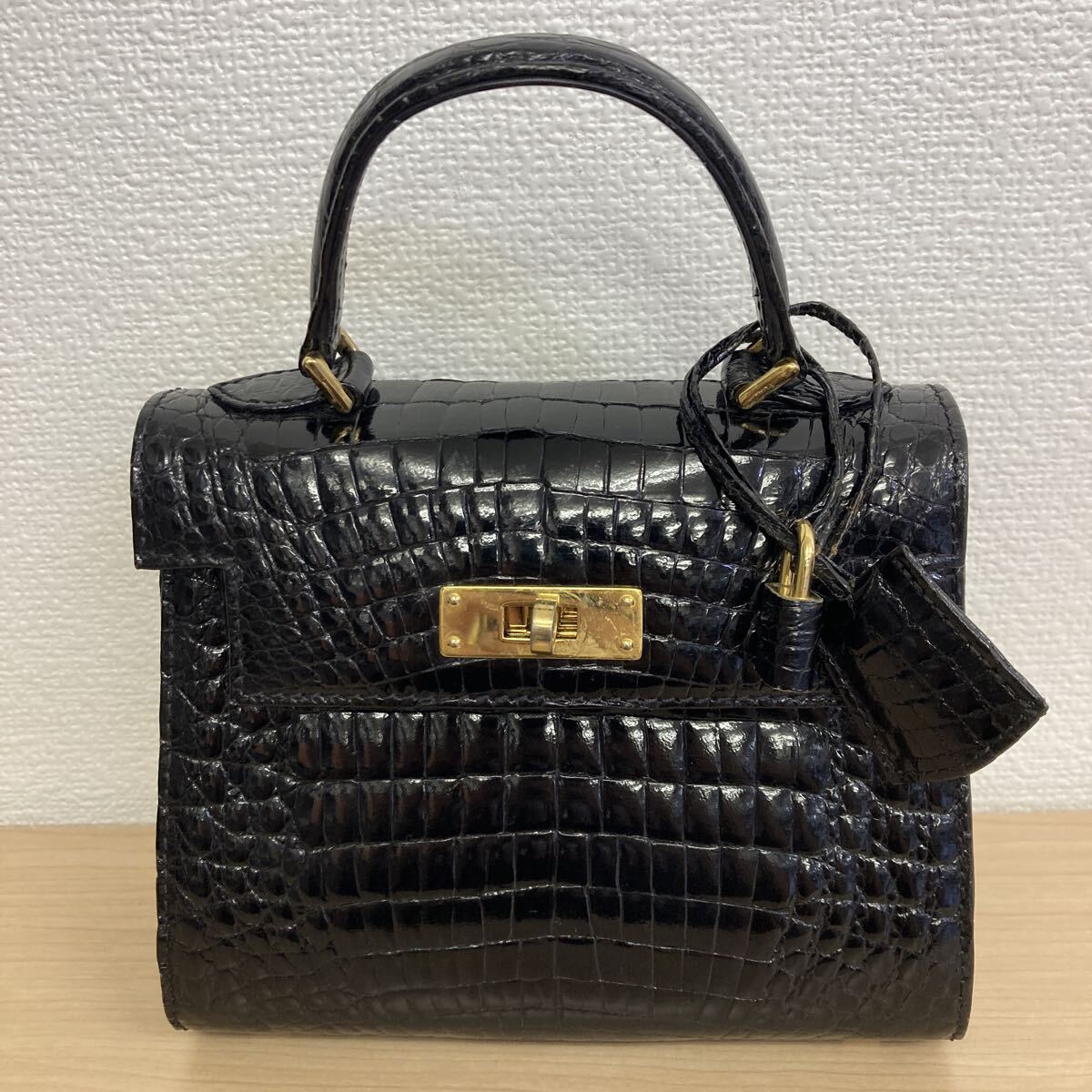 超美品 Falchi クロコダイルレザー ワニ革 2WAYバッグ 黒 MGSABLE ハンドバッグ クロコダイル レディース ワニ革 鰐革