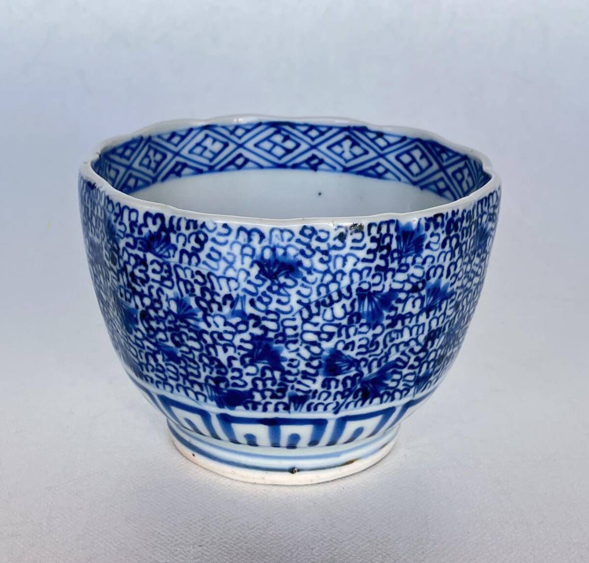 古伊万里　印判手矢羽文染付蕎麦猪口 古伊万里 印判手矢羽文染付蕎麦猪口