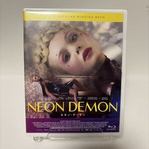 送料込 ネオン・デーモン Blu-ray