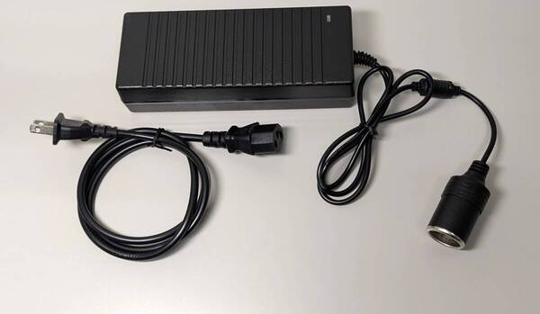 【中古】AC-DC 変換アダプター 12V 10A シガーソケット コンバーター 室内用