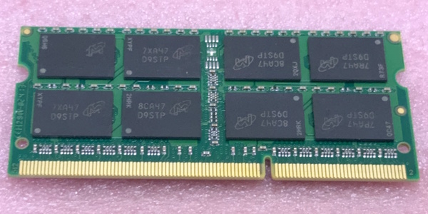 ◆Micron MT16KTF2G64HZ-1G6A1相当品 - PC3L-12800S/DDR3L-1600 204Pin DDR3 SO-DIMM 16GB 動作品