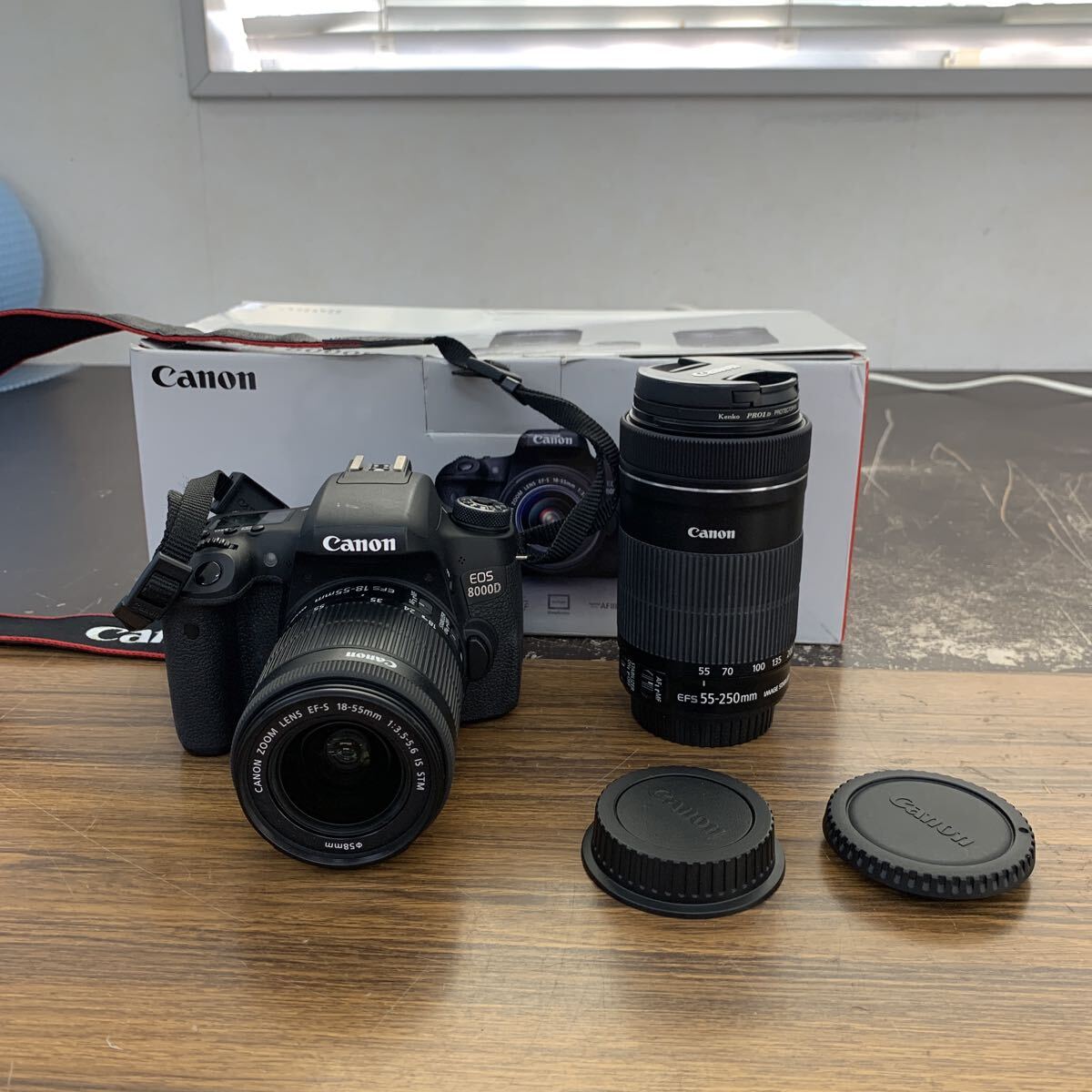 Canon キャノン/デジタル一眼ダブルズームキット/EOS 8000D/031032001471/Bランク/65【中古】 キヤノン 中古 1年保証 美品 Canon EOS 8000D ダブルズーム