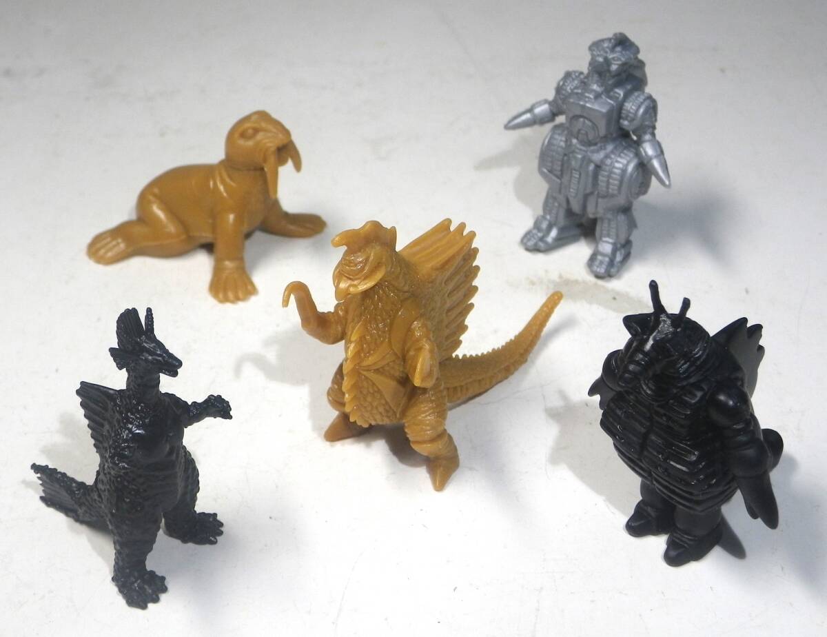1995）怪獣消しゴム　ウルトラマン、怪獣消しゴム、 ゴジラ関係他　約60個 1995）怪獣消しゴム ウルトラマン、怪獣消しゴム、 ゴジラ関係他