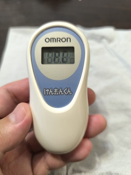 中古 オムロン OMRON 電子体温計 けんおんくん ミミ用 MC-510