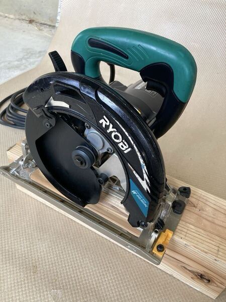RYOBI リョービ 165mm電子丸ノコ W-663EDM 電動工具 DIY 丸のこ 大工道具