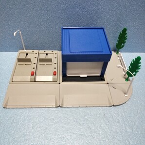 トミカタウン【即決】「ガレージ」駐車場 パーキング ブルー 青