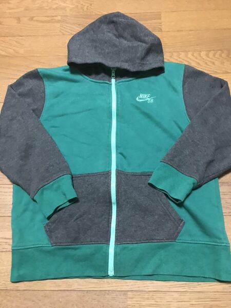 NIKE SB BOYS HOODIE size-L(152-158) 中古(美品) 送料無料 NCNR