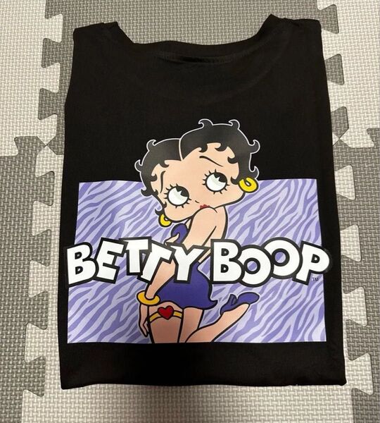 【新品】ベティちゃん Betty Boop 半袖Tシャツ バックプリント ベティブープ ブラック