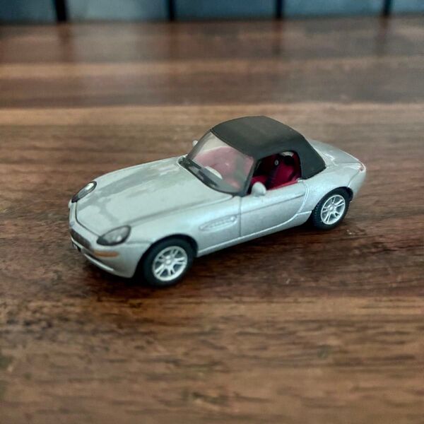 【絶版】BMW Z8 シルバー 1/72 007 ワールド・イズ・ノット・イナフ ボンドカー 当時物 ミニカー 廃盤 クラシック