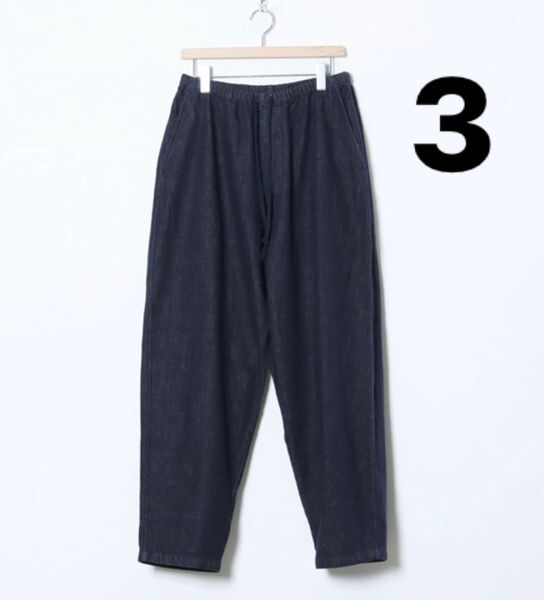 COMOLI 25SS ネイビーデニム テーパードパンツ
