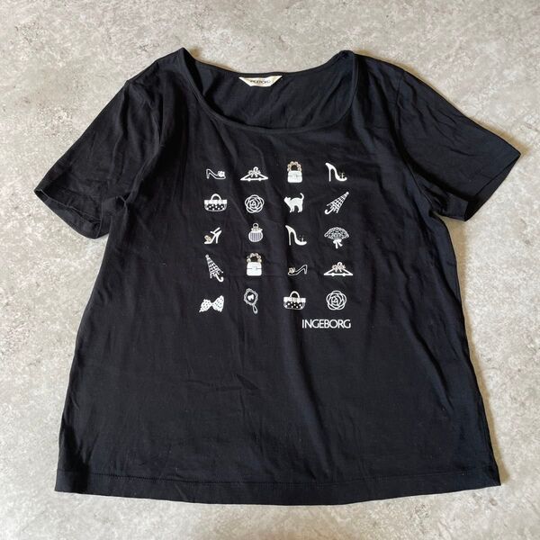 インゲボルグ Tシャツ 黒 コスメプリント 9号 M 半袖 ファッション 猫