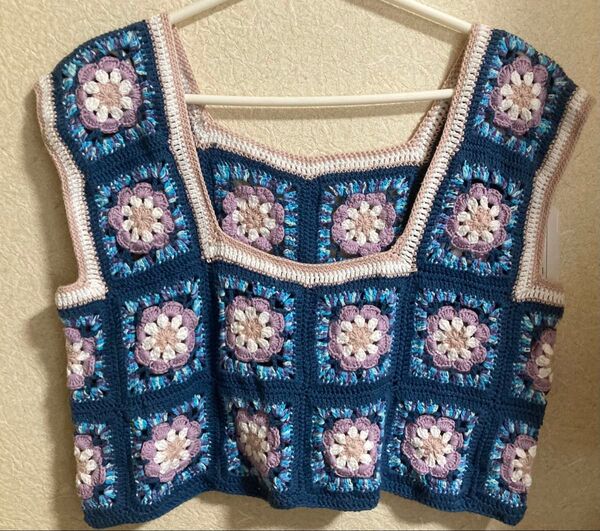 手編み ベスト 紫のお花モチーフ かぎ針編み ハンドメイド M〜L