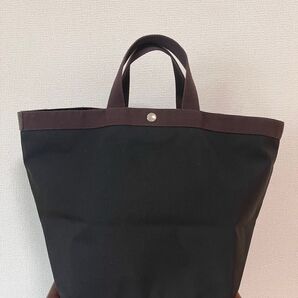 エルベシャプリエ 725C 舟型トート Lサイズ ノワール×モカ