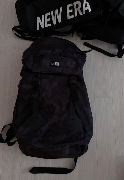 *NEW ERA *ニューエラ *ブラック迷彩 リュック 大容量 帽子収納 リュックサック バックパック アウトドア 黒 ブラック