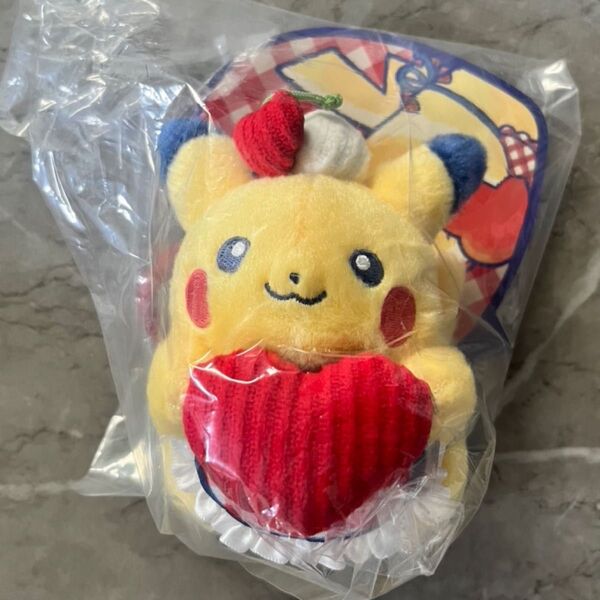 ピカチュウ ダイナー ハート マスコット ぬいぐるみ - PIKACHU DINER