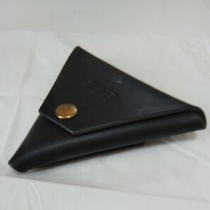 シンプルな三角コインケース